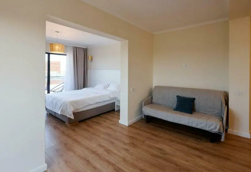 Suite Familiar, Vela Olimp