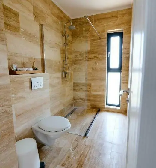 Suite Familiar, Vela Olimp