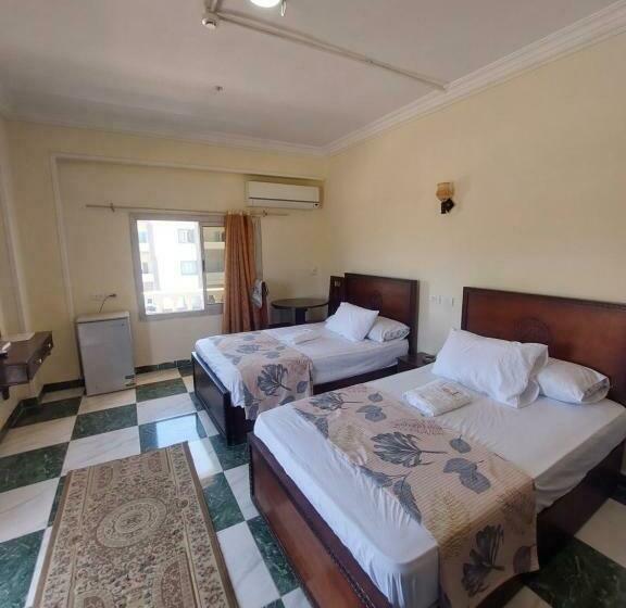 اتاق لوکس با چشمانداز دریا, Delmon