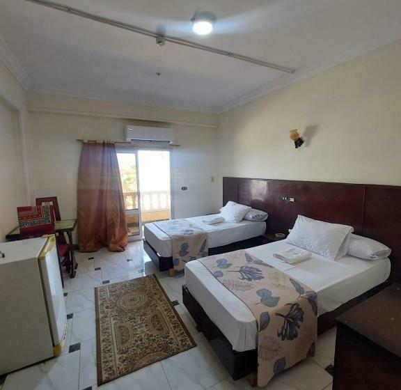 اتاق استاندارد با چشمانداز دریا, Delmon