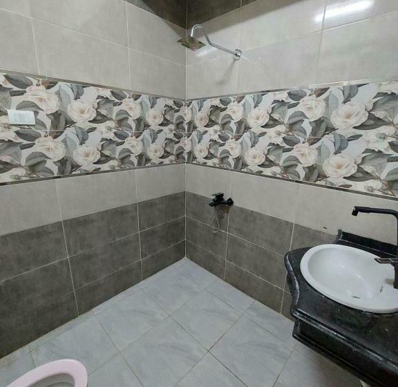 اتاق استاندارد با چشمانداز باغ, Delmon