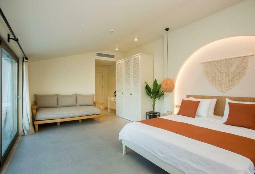 اتاق لوکس با بالکن و چشم‌انداز دریا, Pastel Rooms