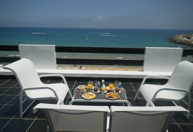 سوییت جونیور با چشم‌انداز دریا, Playa Del Pacha Suites