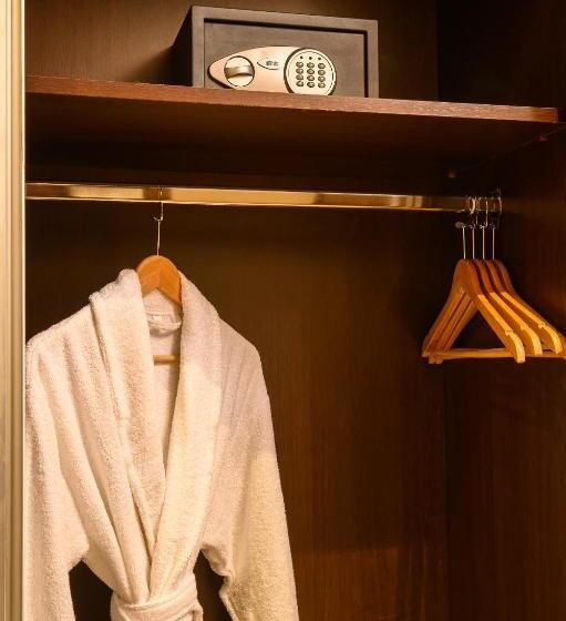 سوییت, Playa Del Pacha Suites