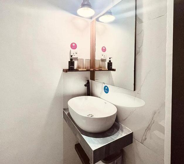 行政套房, Oxy Suites 1 01 At Shop House Meisterstadt Pollux Habibie