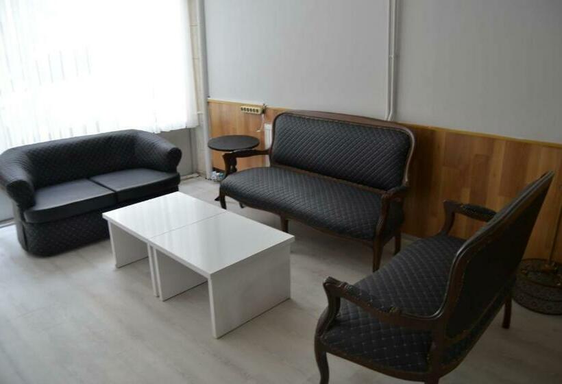 חדר משפחתי, Trabzon Feyzan Otel