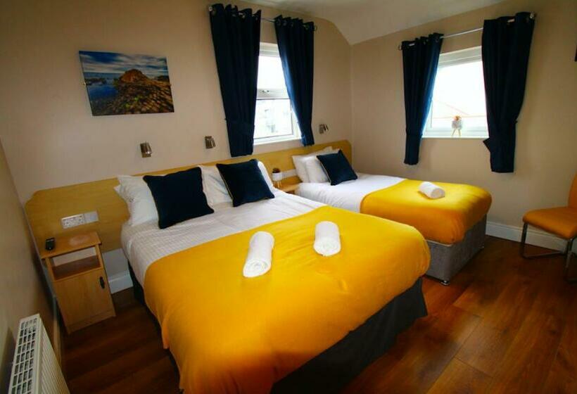 اتاق استاندارد سه نفره, Beulah Guest House