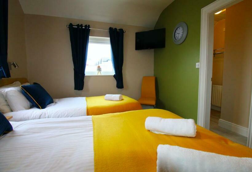 חדר סטנדרט לשלושה, Beulah Guest House