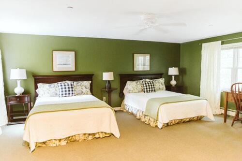 标准间, Onesixtyfive, The Inn On Park Row