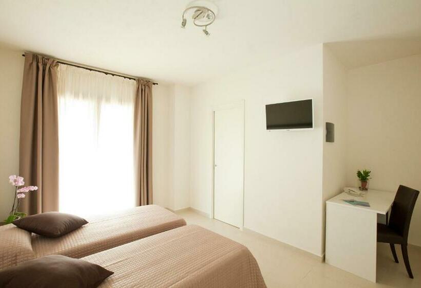 Номер Superior, Xenia