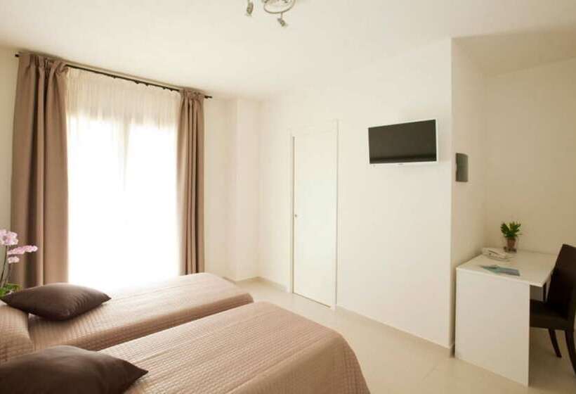 Номер Superior, Xenia