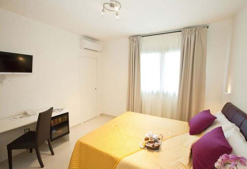 Номер Superior, Xenia