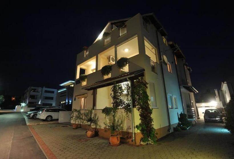 شقة غرفتين, Apartments Batur