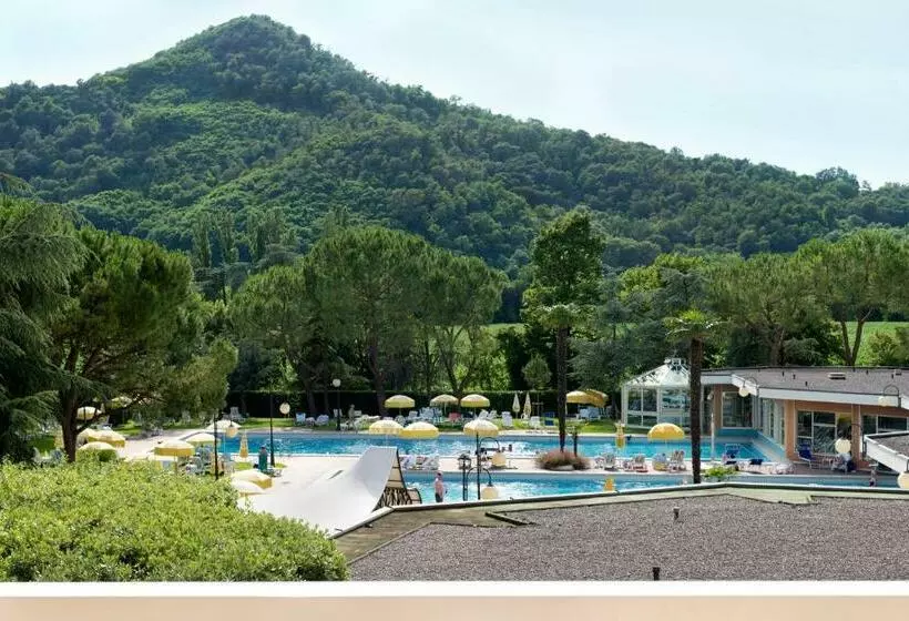 プールビュースタンダードルーム, Apollo Terme