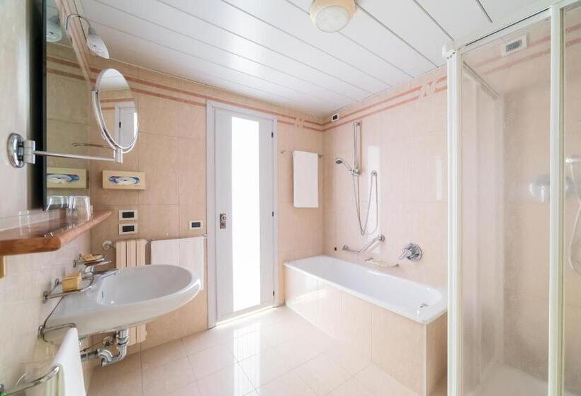 스탠다드 룸 풀장 전망, Apollo Terme