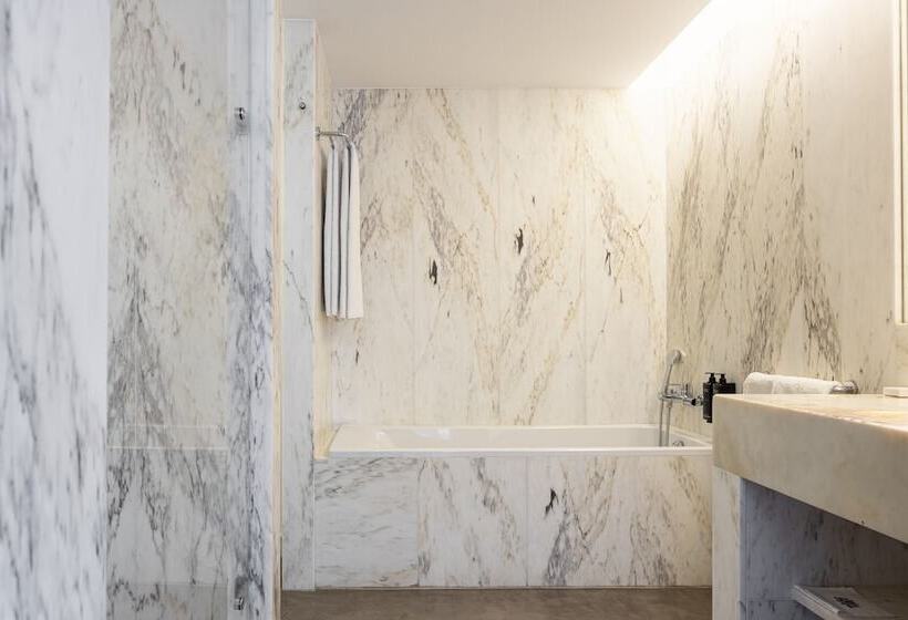 اتاق سوپریور, Evora Olive