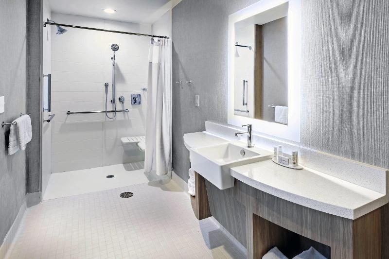 اتاق استاندارد یک نفره, Evora Olive
