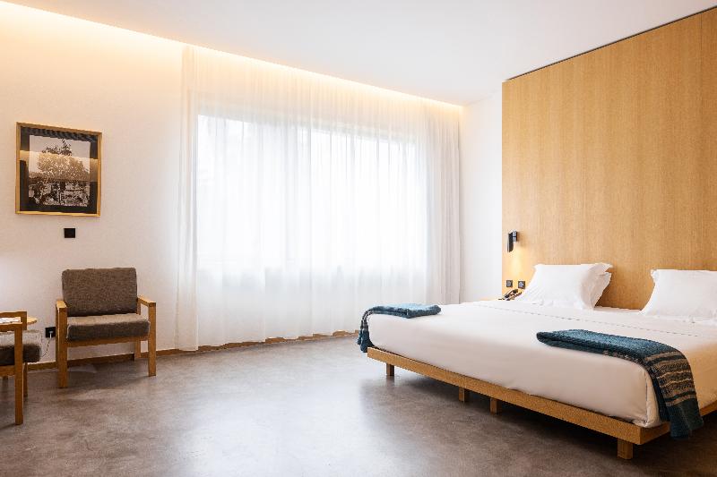 اتاق خانوادگی, Evora Olive