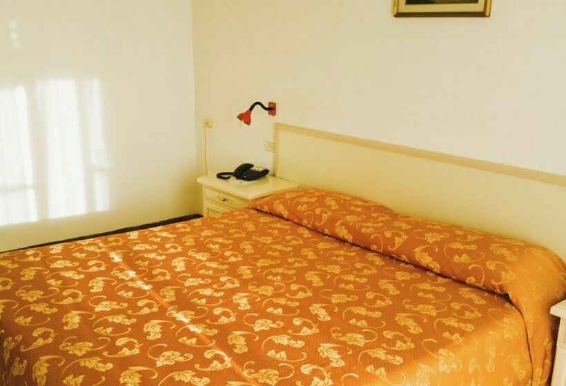 Номер Стандарт, Grand Hotel Vallombrosa