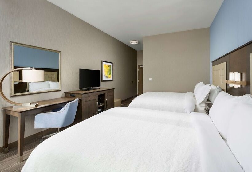 غرفه قياسيه سريرين مزدوجين, Hampton Inn & Suites Napa