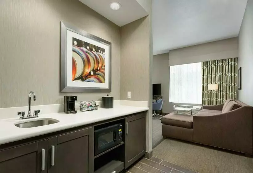 キングサイズベッドのデラックススイート, Hampton Inn & Suites Napa