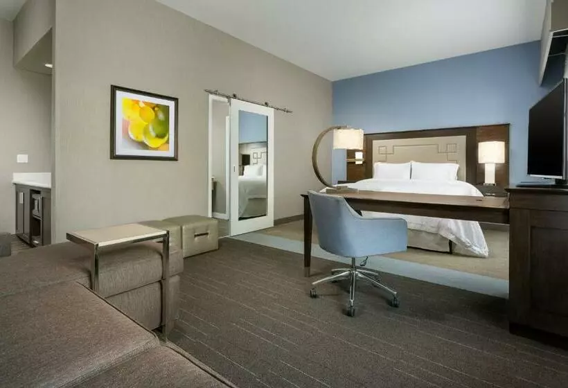 キングサイドベッドのスタンダードワンルーム, Hampton Inn & Suites Napa