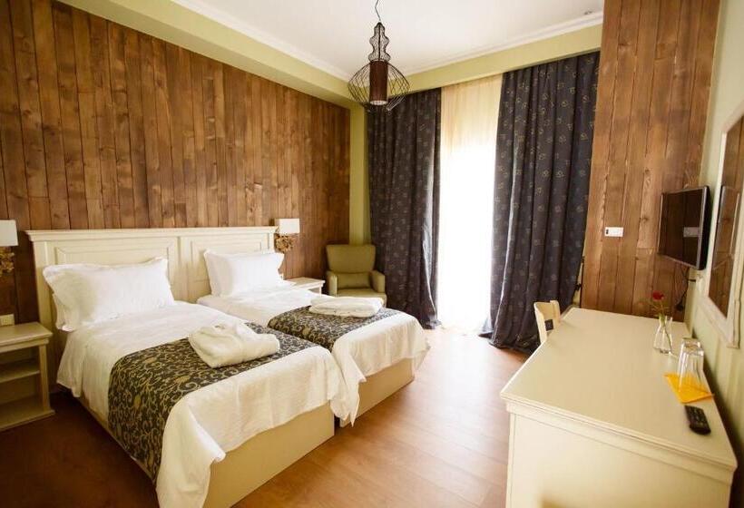 标准间, Irene's Resort