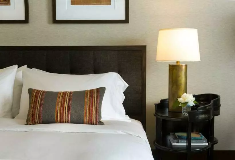 キングサイズベッドのスタンダードルーム, Kimpton Journeyman Hotel, An Ihg