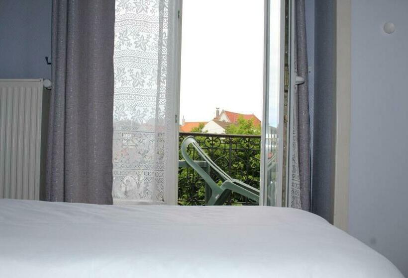 Номер Стандарт, Le Voltaire