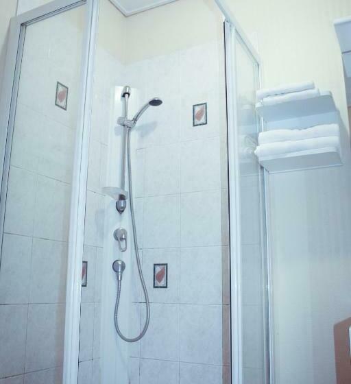 Номер Стандарт, Le Voltaire