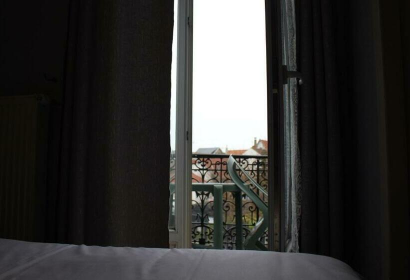 Номер Стандарт, Le Voltaire