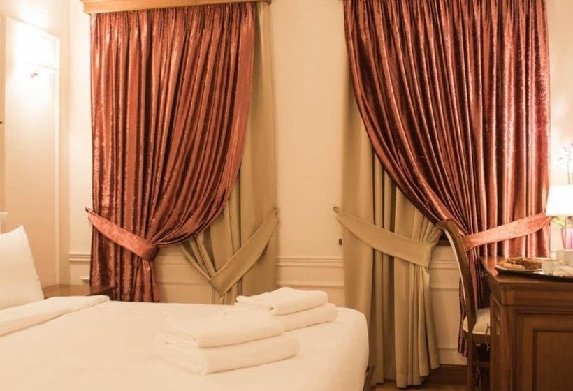 חדר סטנדרט, Opera