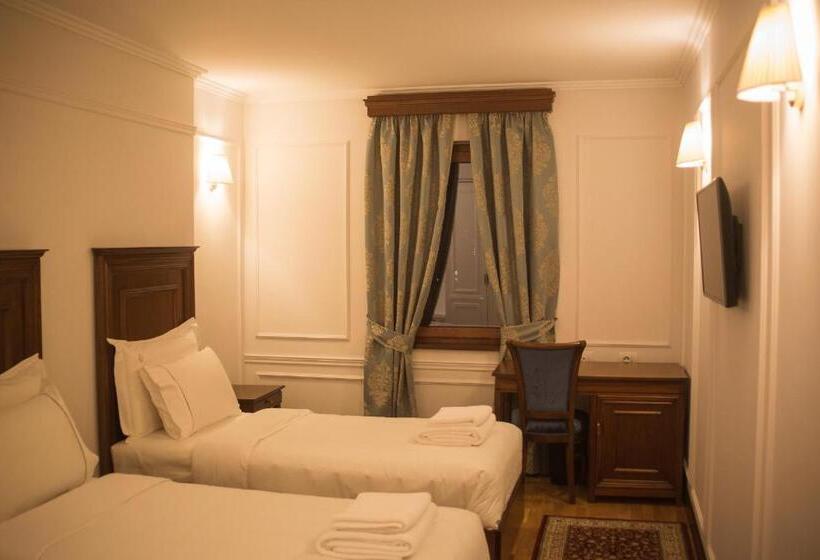 חדר סטנדרט, Opera