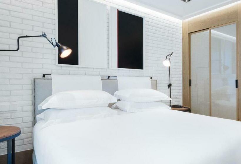 Номер Superior, The Corner