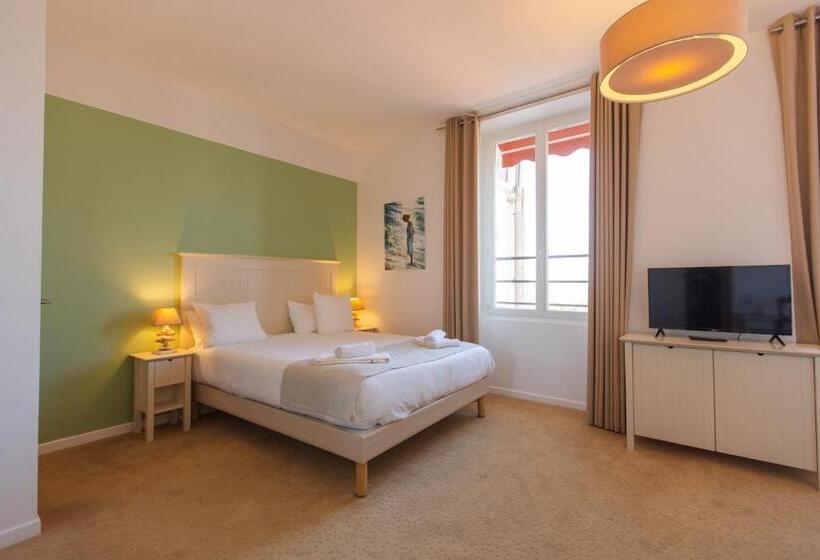 Семейный Номер Вид на Море, Hôtel De La Plage