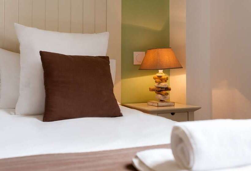 Номер Стандарт Трехместный, Hôtel De La Plage