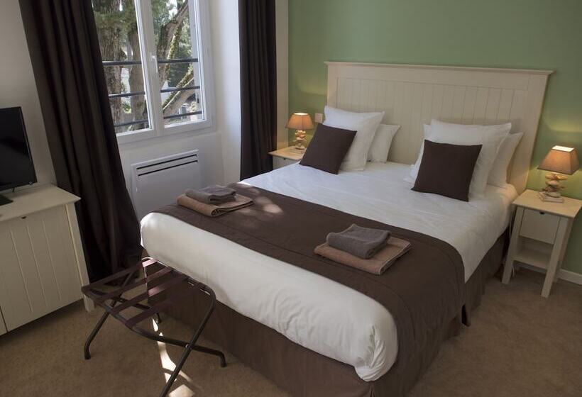 Семейный Номер, Hôtel De La Plage