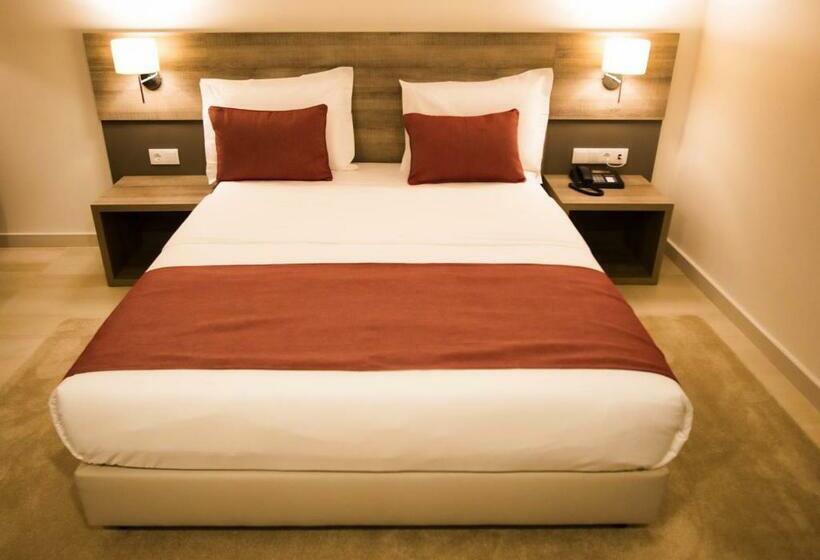 سوییت لوکس, Monotel Dar El Barka