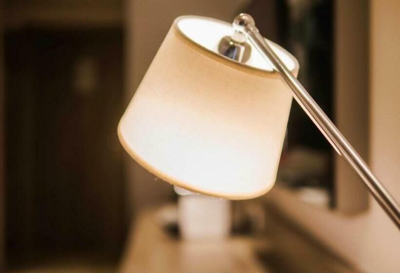 سوییت لوکس, Monotel Dar El Barka