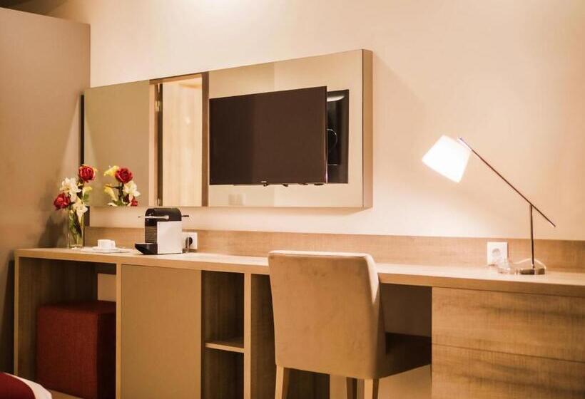 سوئیت پرزیدنت, Monotel Dar El Barka