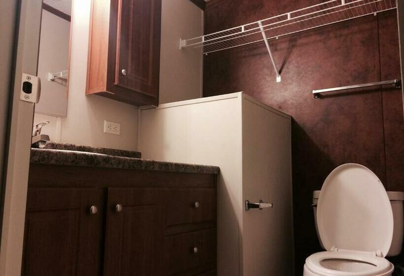 غرفة قياسية فردية, Oasis Lodge