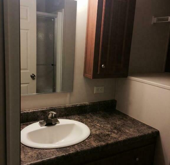 غرفة قياسية فردية, Oasis Lodge