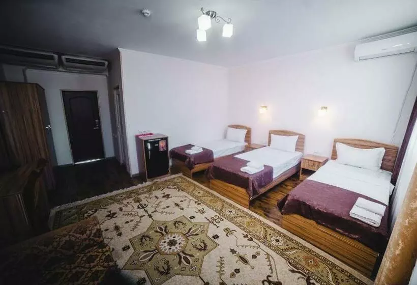 اتاق استاندارد سه نفره, Sunrise Osh