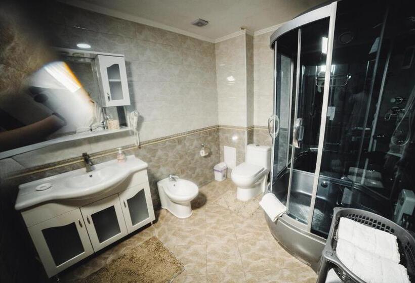 Suite Deluxe, Sunrise Osh