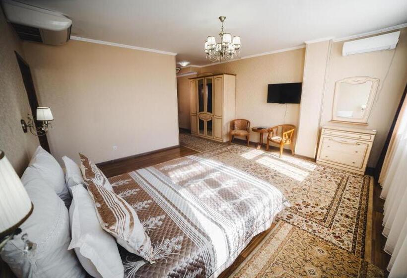 Suite Deluxe, Sunrise Osh