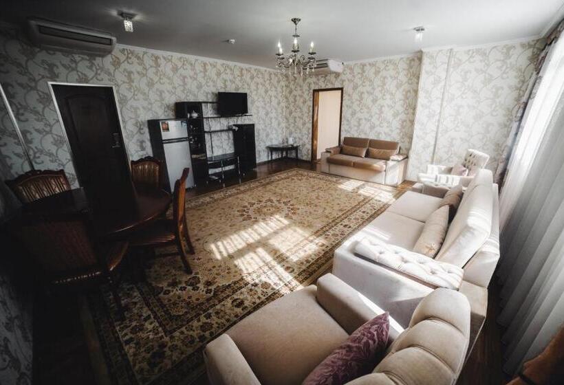 Suite Deluxe, Sunrise Osh