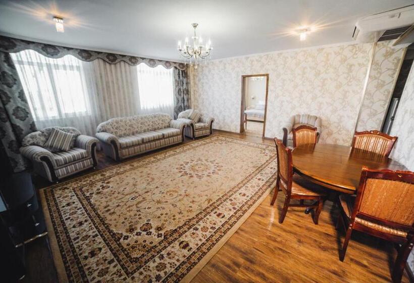 Suite Deluxe, Sunrise Osh