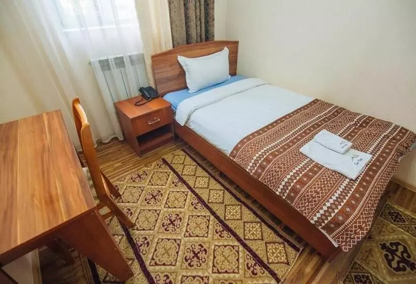 اتاق اکونومی یک تخته, Sunrise Osh