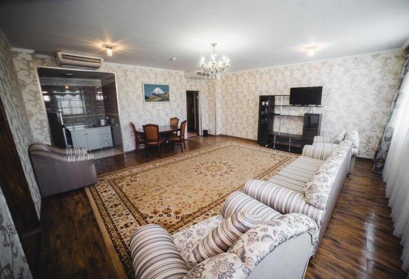 Suite Deluxe, Sunrise Osh