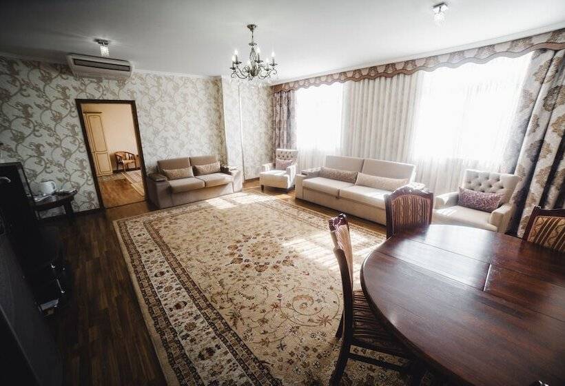 Suite Deluxe, Sunrise Osh